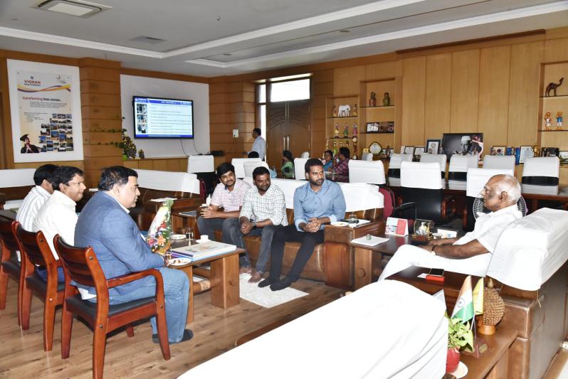 tana-members-invites-vignan-group-chairman-lavu-rathaiah-for-tana-maha-sabhalu-1.jpg