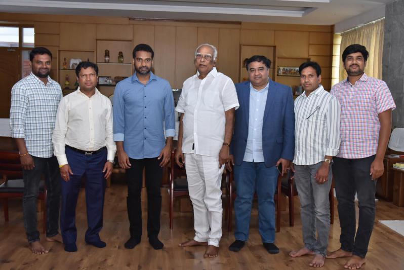 tana-members-invites-vignan-group-chairman-lavu-rathaiah-for-tana-maha-sabhalu-3.jpg