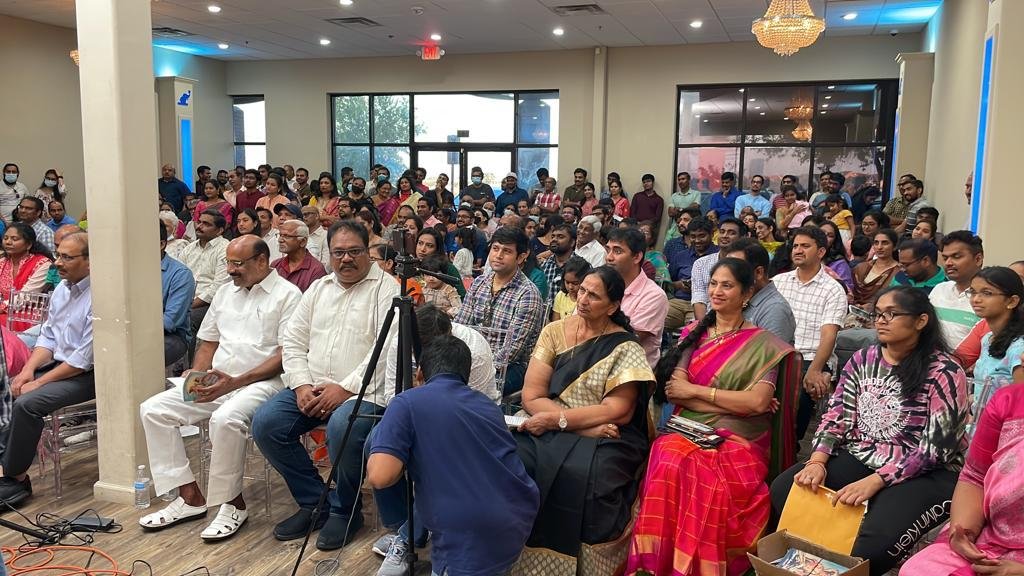 tana-tantex-felicitates-by-tanikella-bharani-in-dallas-10-july-2022-4.jpg
