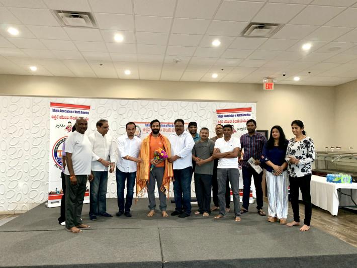 tana-train-like-a-himalayan-yogi-event-in-dallas-7-aug-2022-6.jpg