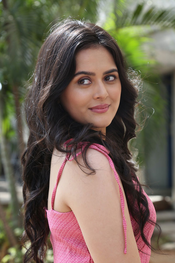 tanvi-negi-stills-11.jpg