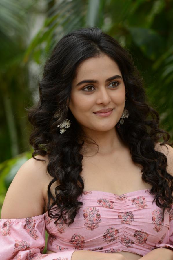 tanvi-stills-3.jpg