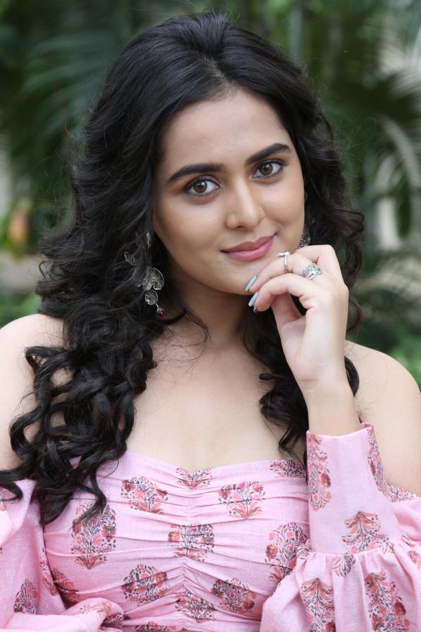 tanvi-stills-4.jpg
