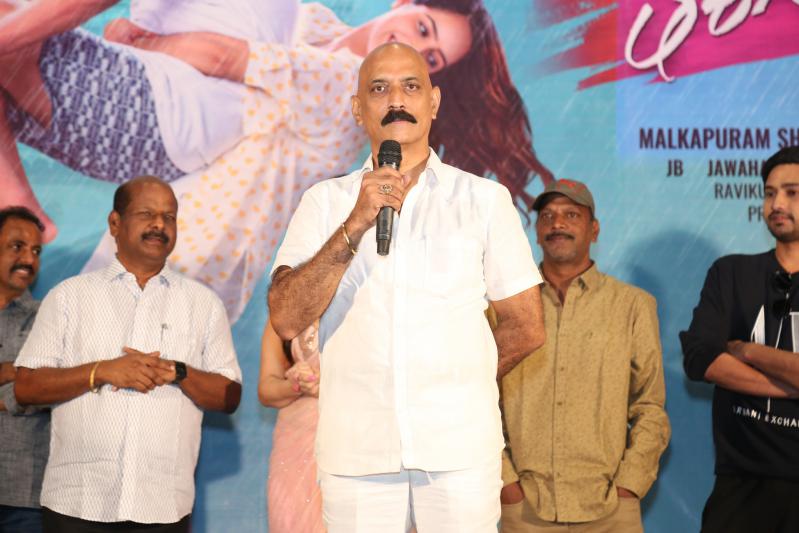 thiragabadara-saami-movie-teaser-launch-16.jpg