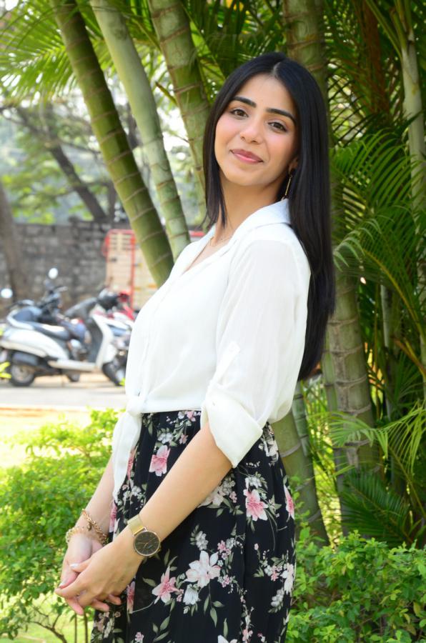 tina-shilparaj-stills-11.jpg
