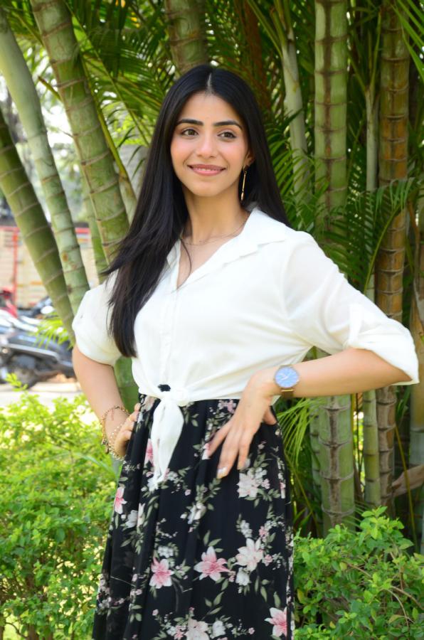 tina-shilparaj-stills-9.jpg