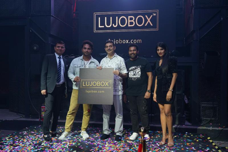 tollywood-actors-sizzles-at-lujobox-kiosks-launch-party-2.jpg