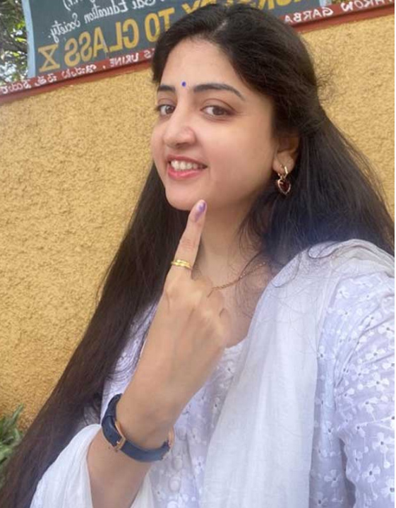 tollywood-celebrities-cast-their-vote-in-ts-elections-11.jpg