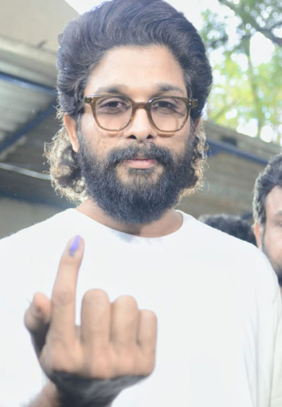 tollywood-celebrities-cast-their-vote-in-ts-elections-5.jpg
