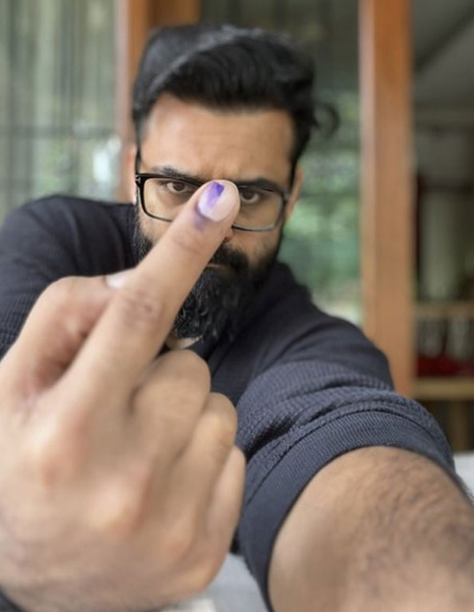 tollywood-celebrities-cast-their-vote-in-ts-elections-8.jpg