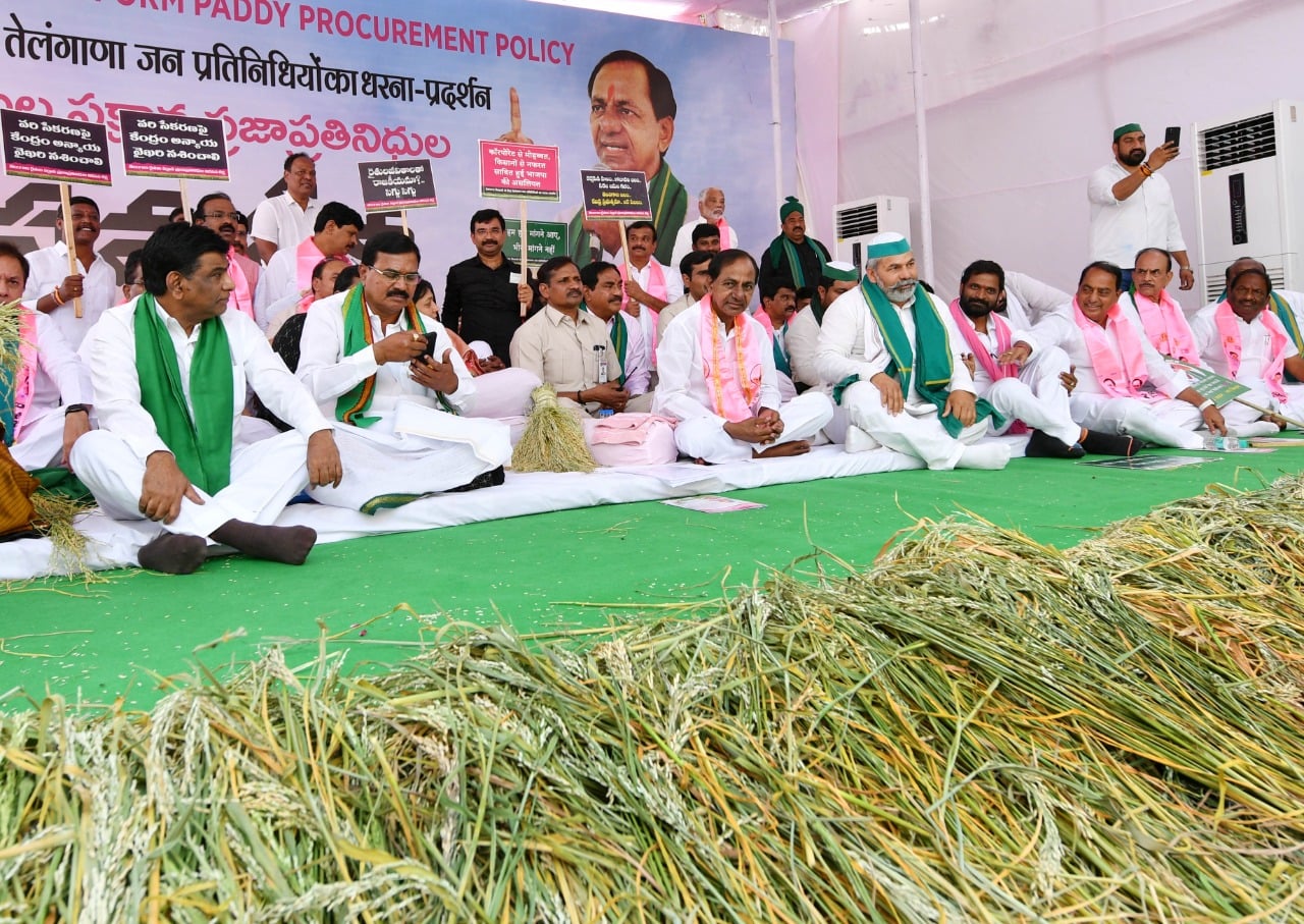 trs-maha-dharna-in-delhi-13.jpg