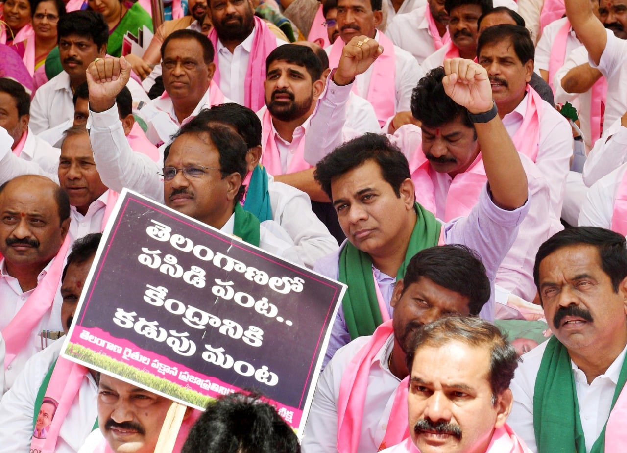 trs-maha-dharna-in-delhi-3.jpg
