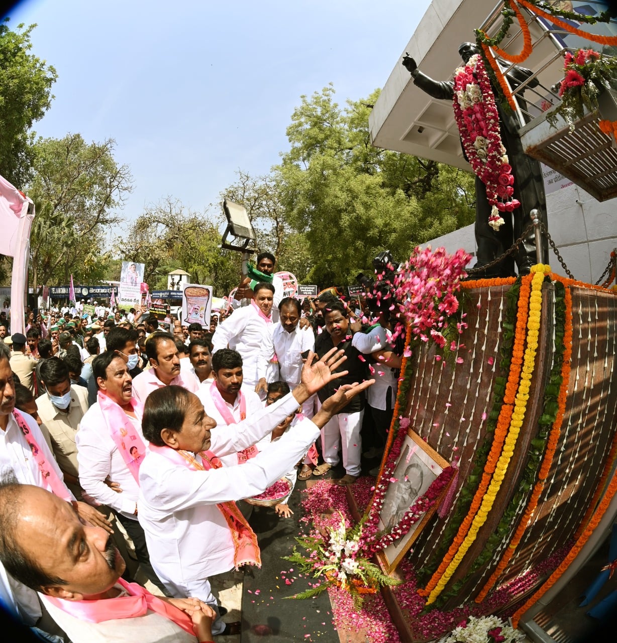 trs-maha-dharna-in-delhi-5.jpg