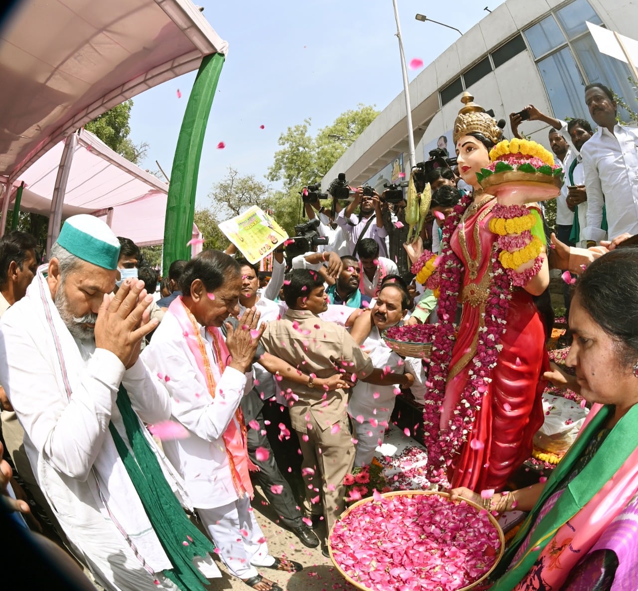 trs-maha-dharna-in-delhi-6.jpg