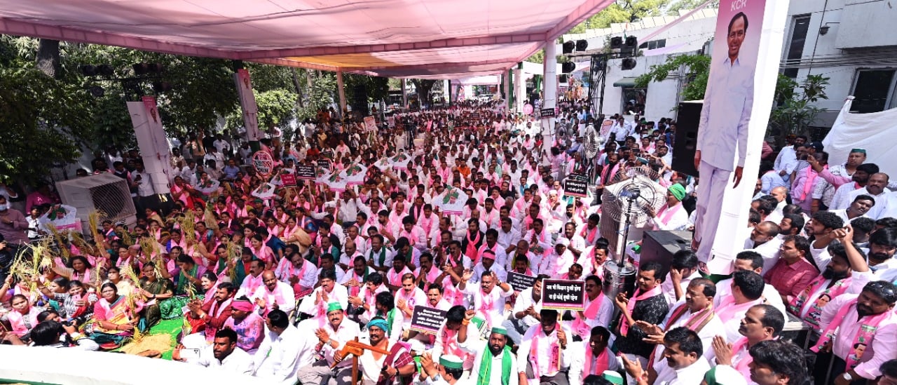 trs-maha-dharna-in-delhi-8.jpg