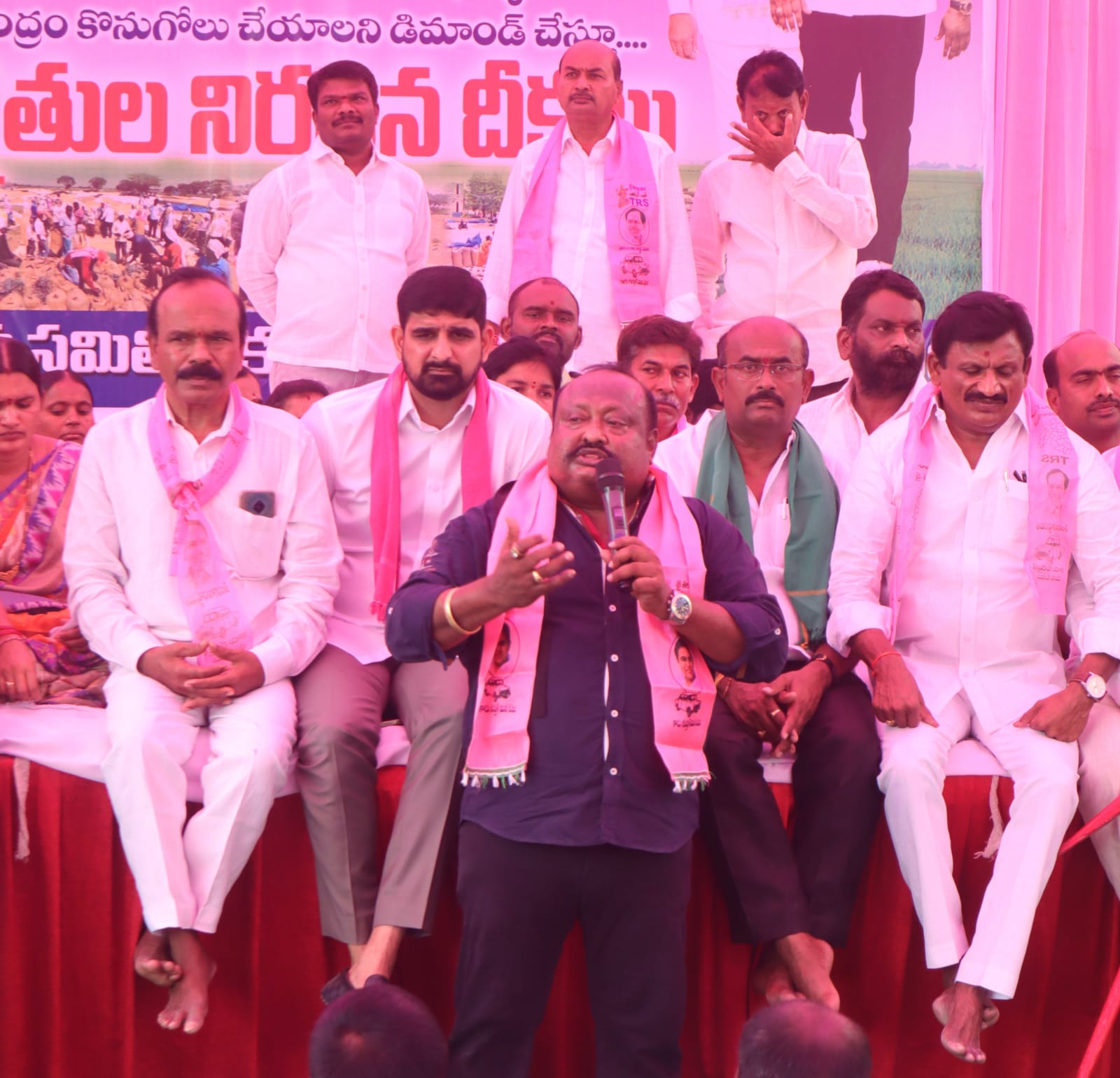 trs-protest-over-paddy-procurement-18.jpg