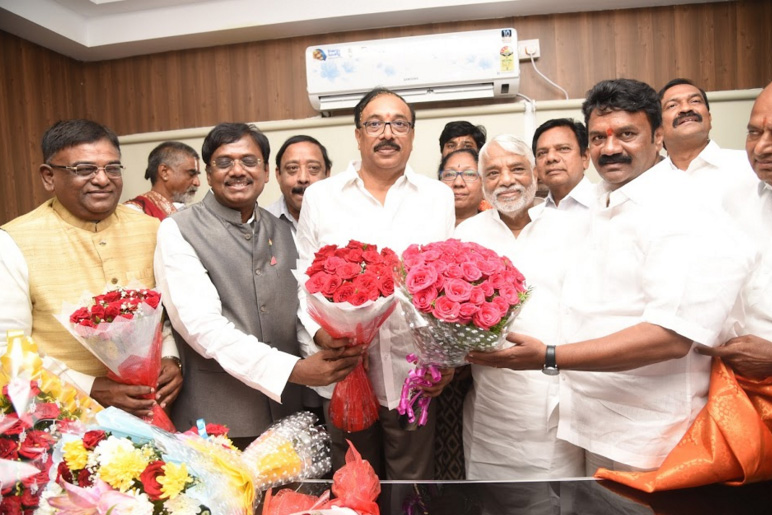 Ram Mohan Rao takes charge as TSFDC
