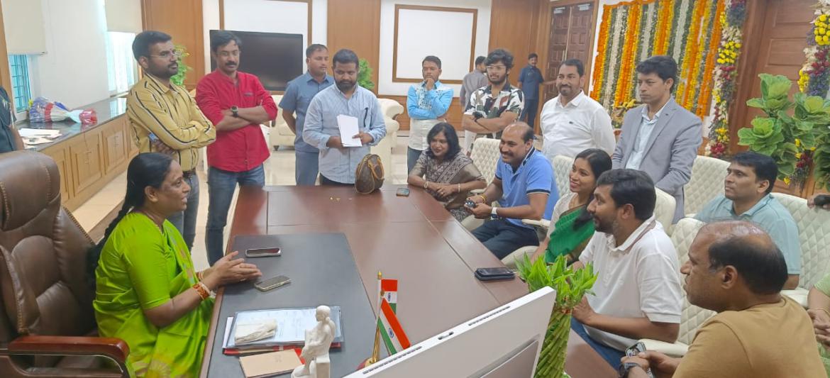 tta-members-met-vh-sridhar-babu-konda-surekha-19-dec-2023-8.jpg