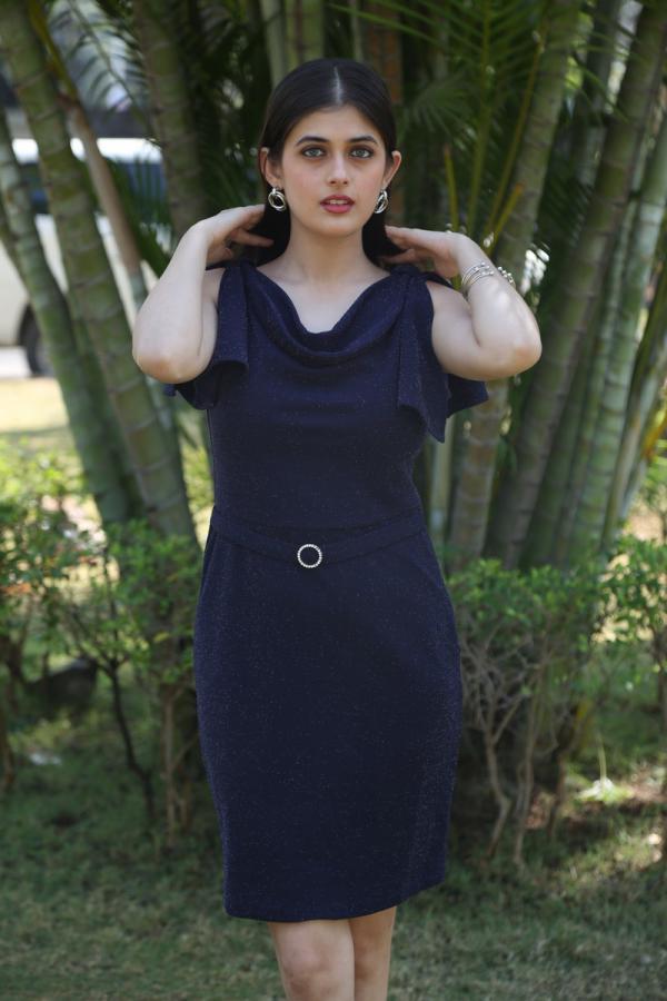 urvi-singh-stills-5.jpg