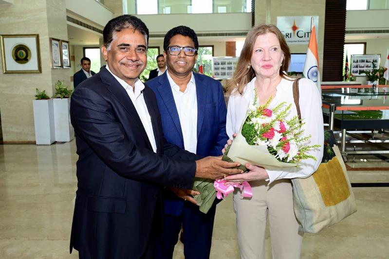 us-consul-general-visits-sri-city-1.jpg
