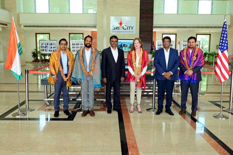 us-consul-general-visits-sri-city-2.jpg