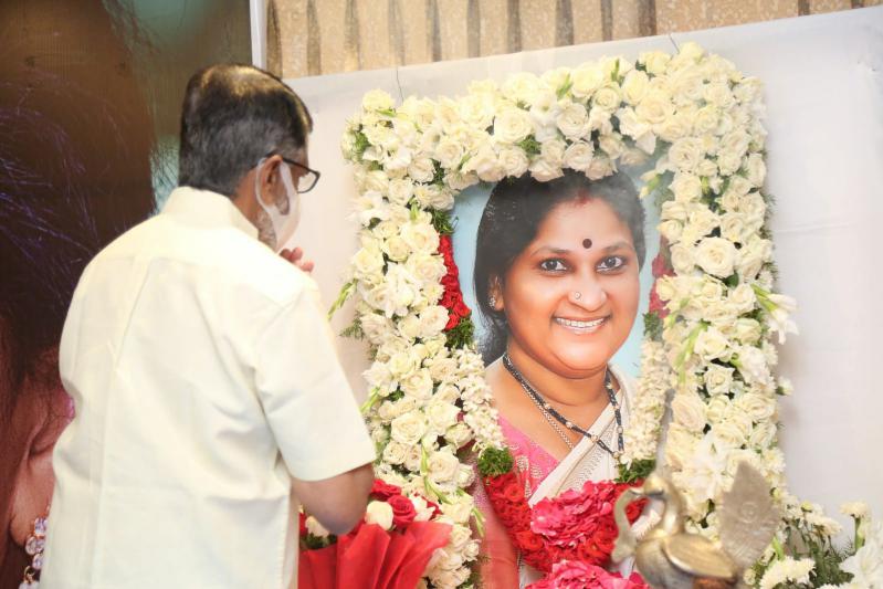 uttej-wife-padmas-condolence-meet-2.jpg