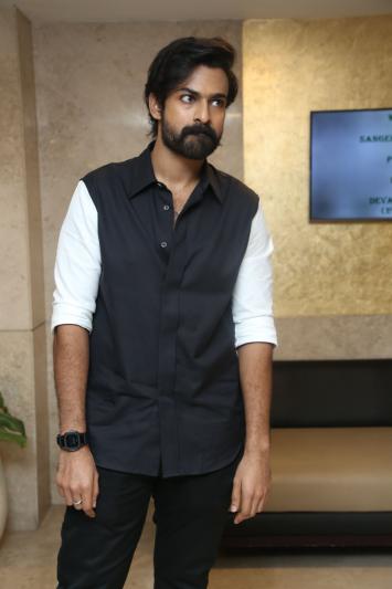 vaishnav-tej-stills-2.jpg
