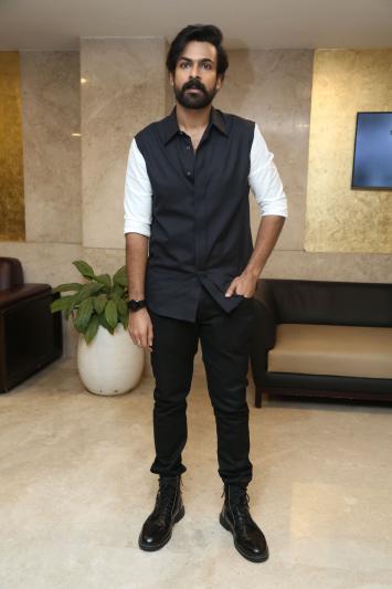vaishnav-tej-stills-3.jpg