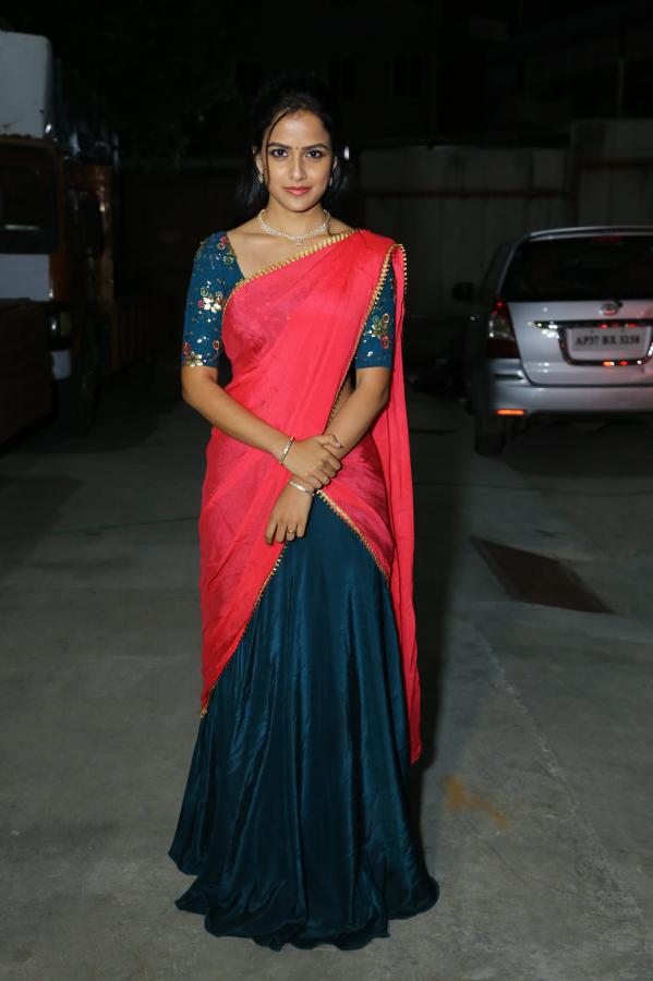 vaishnavi-chaitanya-stills-4-10.jpg