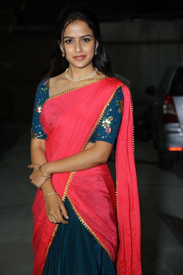 vaishnavi-chaitanya-stills-4-5.jpg