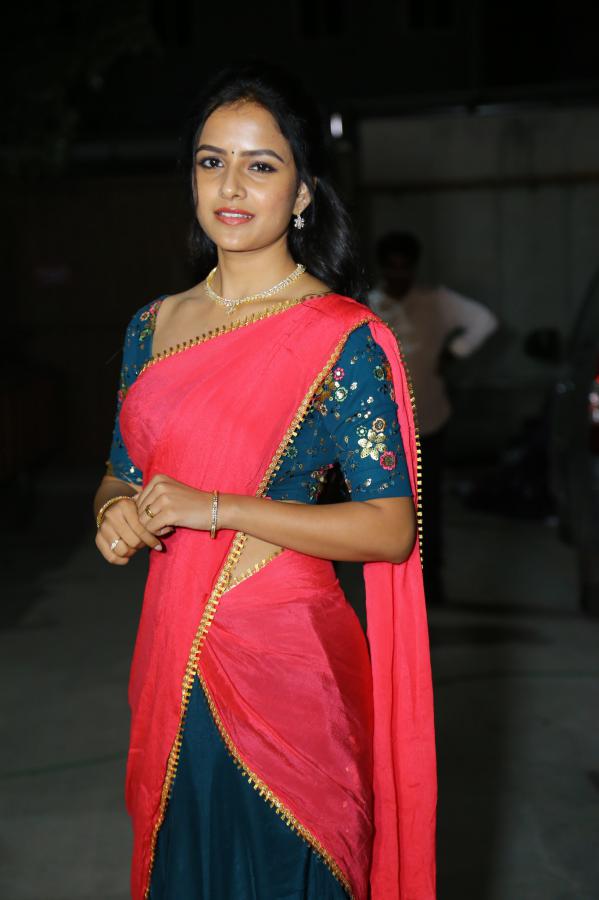vaishnavi-chaitanya-stills-4-8.jpg
