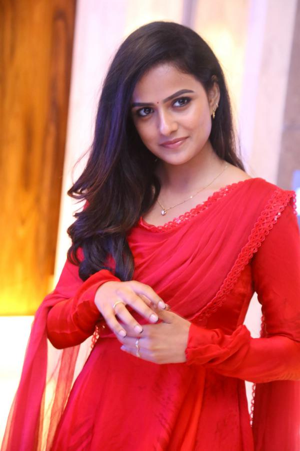 vaishnavi-chaitanya-stills-5-10.jpg