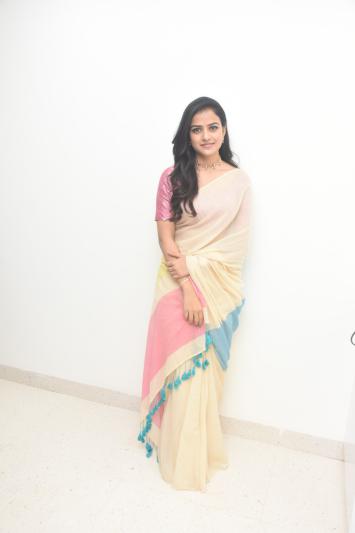 vaishnavi-chaitanya-stills-7-4.jpg