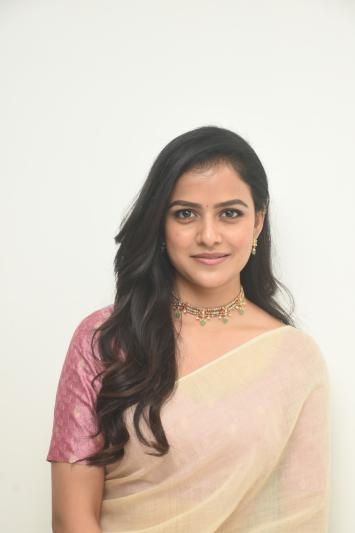 vaishnavi-chaitanya-stills-7-5.jpg