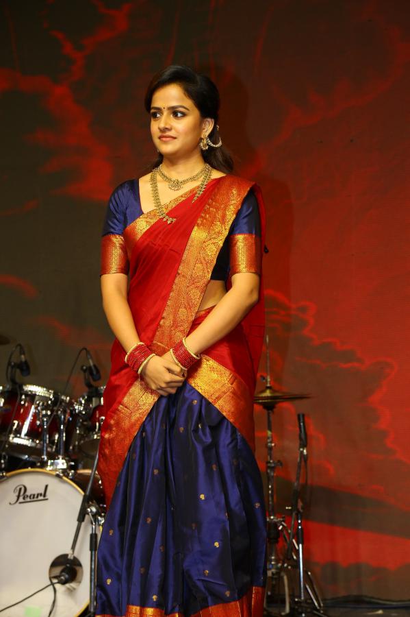 vaishnavi-chaitanya-stills-9-12.jpg