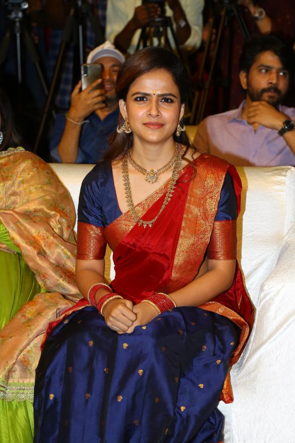 vaishnavi-chaitanya-stills-9-9.jpg