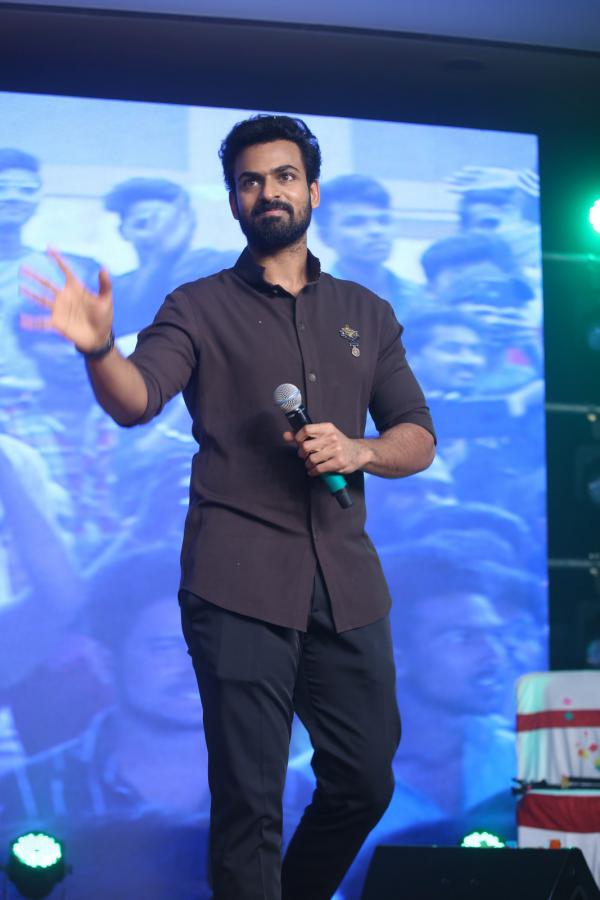 vaishnavtej-stills-20.jpg