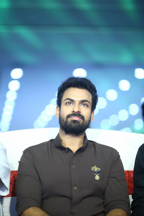 vaishnavtej-stills-3.jpg