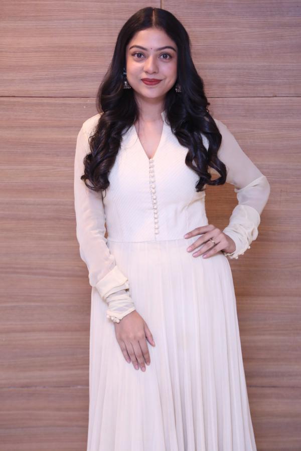 varsha-bollamma-stills-2-11.jpg