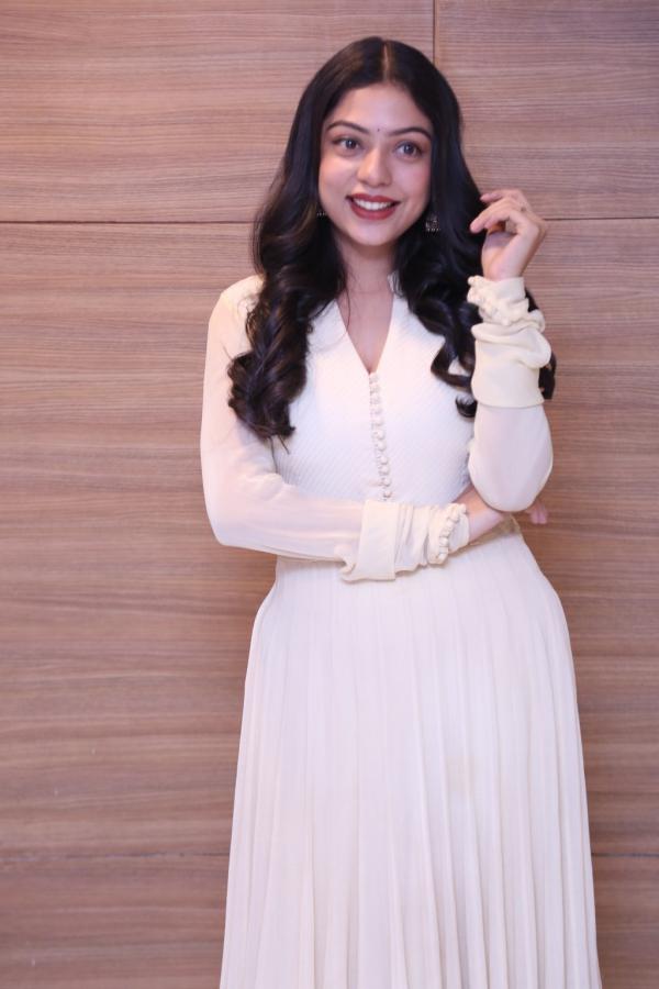 varsha-bollamma-stills-2-13.jpg