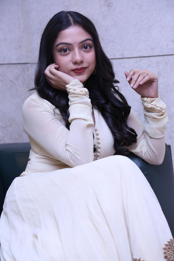 varsha-bollamma-stills-2-5.jpg