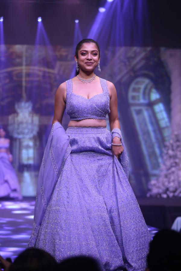 varsha-bollamma-stills-3-2.jpg