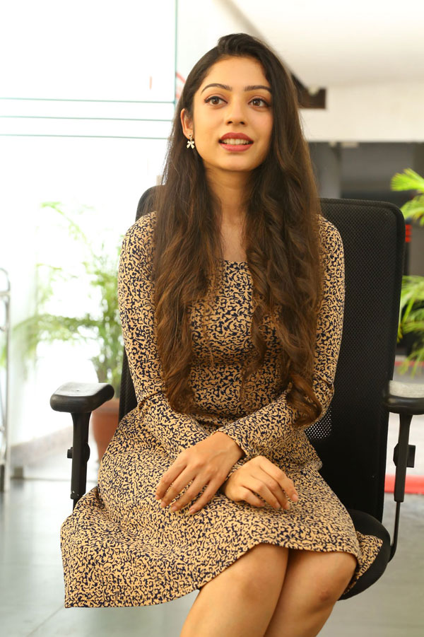 varsha-bollamma-stills-5-8.jpg