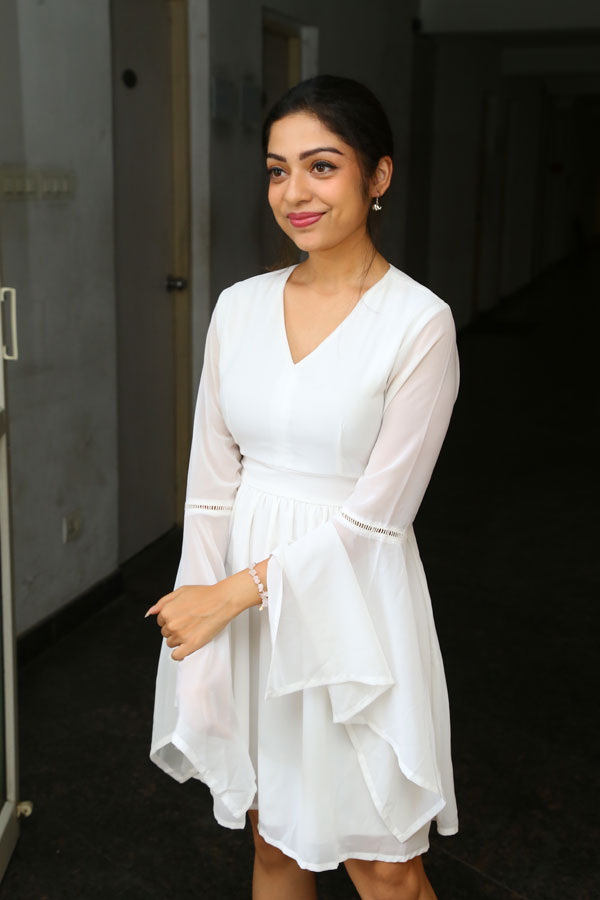 varsha-bollamma-stills-6-13.jpg