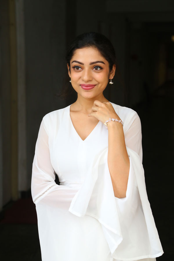 varsha-bollamma-stills-6-4.jpg