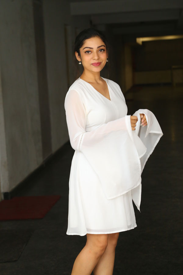 varsha-bollamma-stills-6-9.jpg