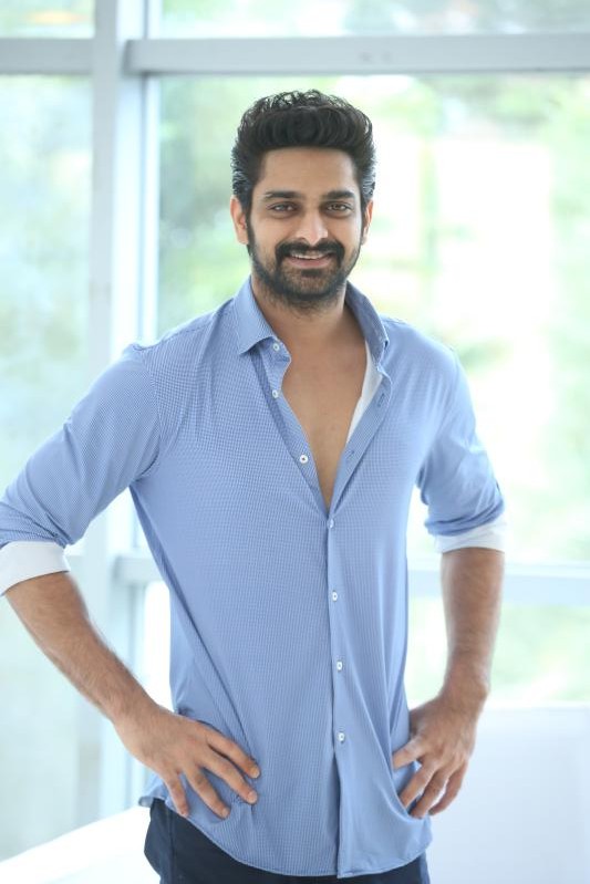 varudu-kaavalenu-movie-success-meet-2.jpg