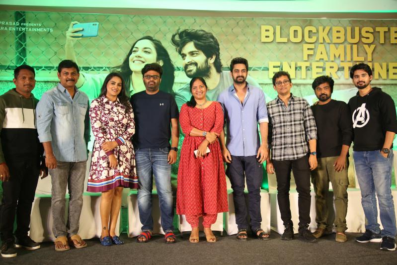varudu-kaavalenu-movie-success-meet-5.jpg