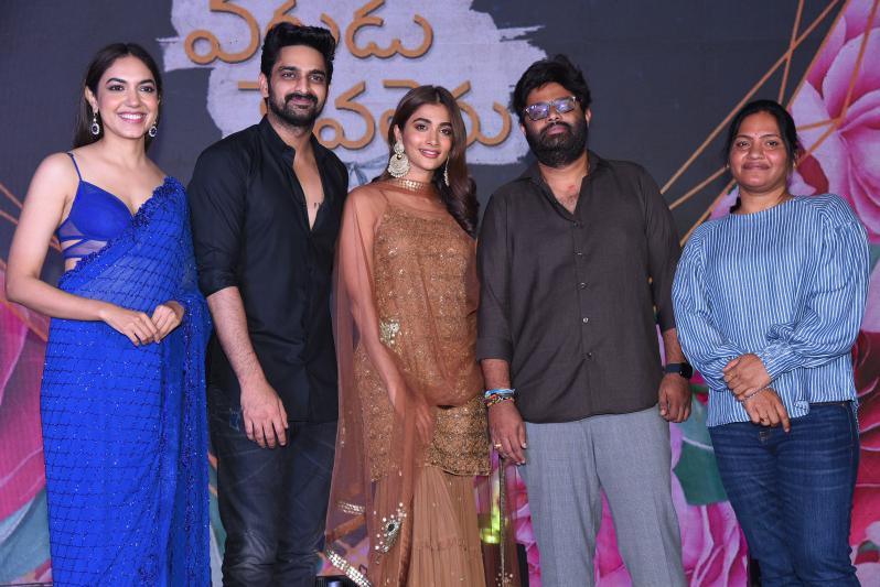 varudu-kaavalenu-sangeeth-event-5.jpg