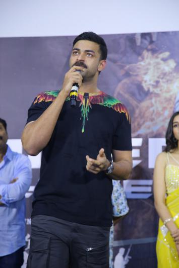 varun-tej-stills-3-10.jpg
